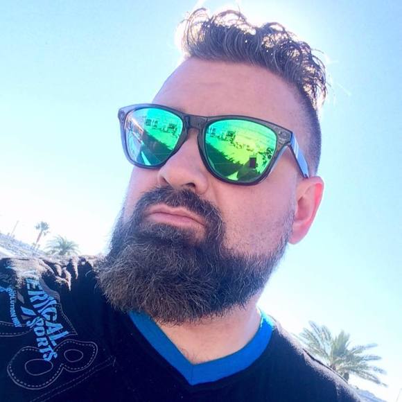 Meet your Posher, Clarke - Picture 1 of 1